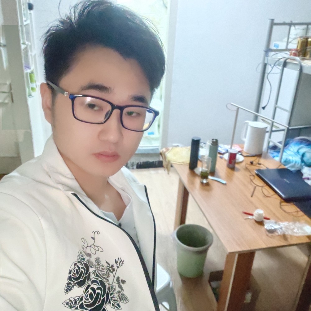 不吃鱼的猫的照片