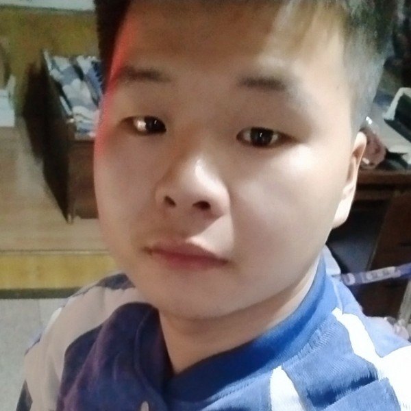 樱桃保卫害羞的照片