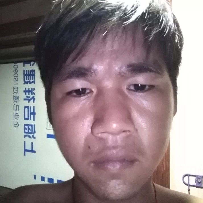 坦率羽的照片