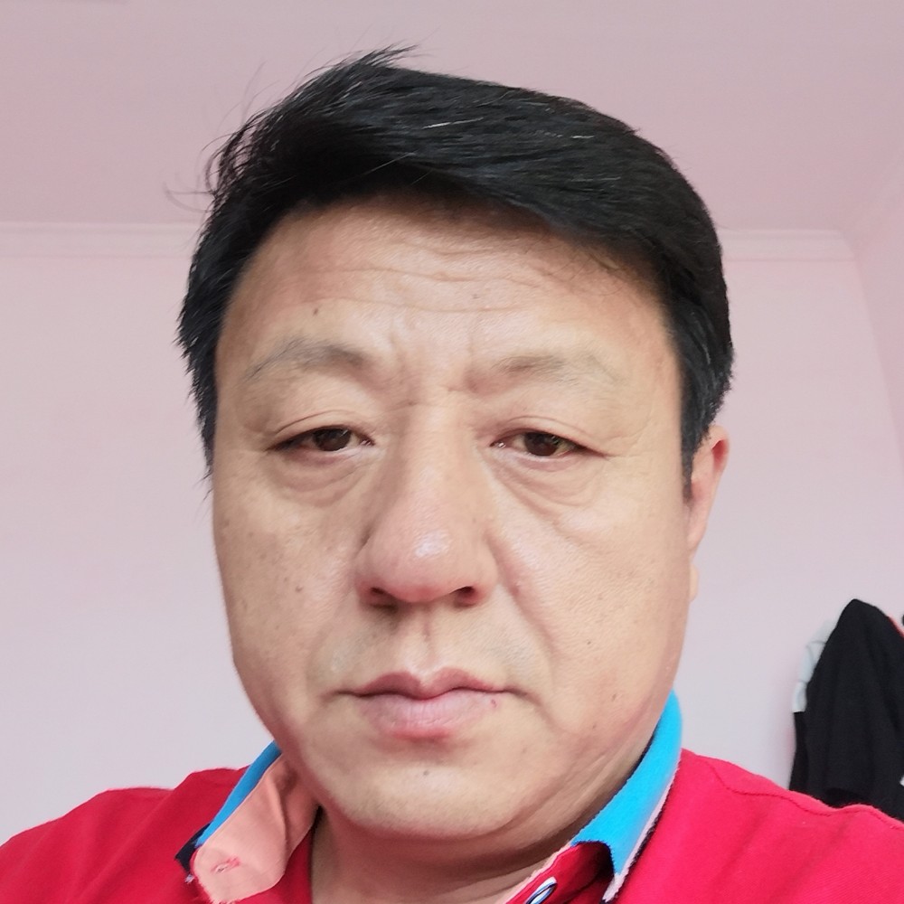 香蕉闻向日葵的照片