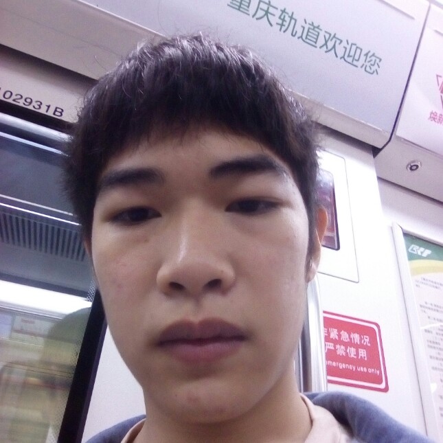 独寂溪流的照片