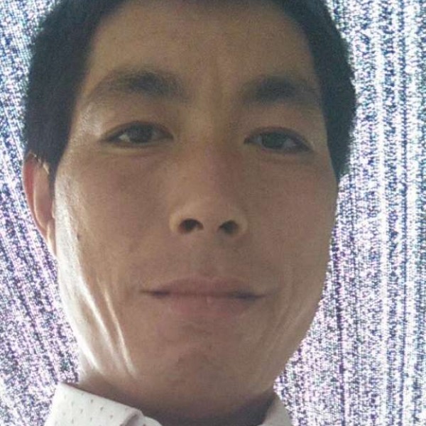18381722192的照片