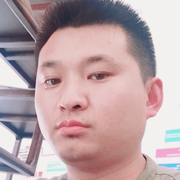 龙龙爱的照片