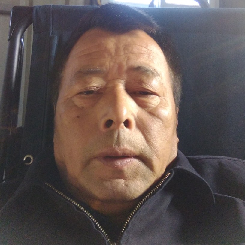 沉静浅吻薯片的照片