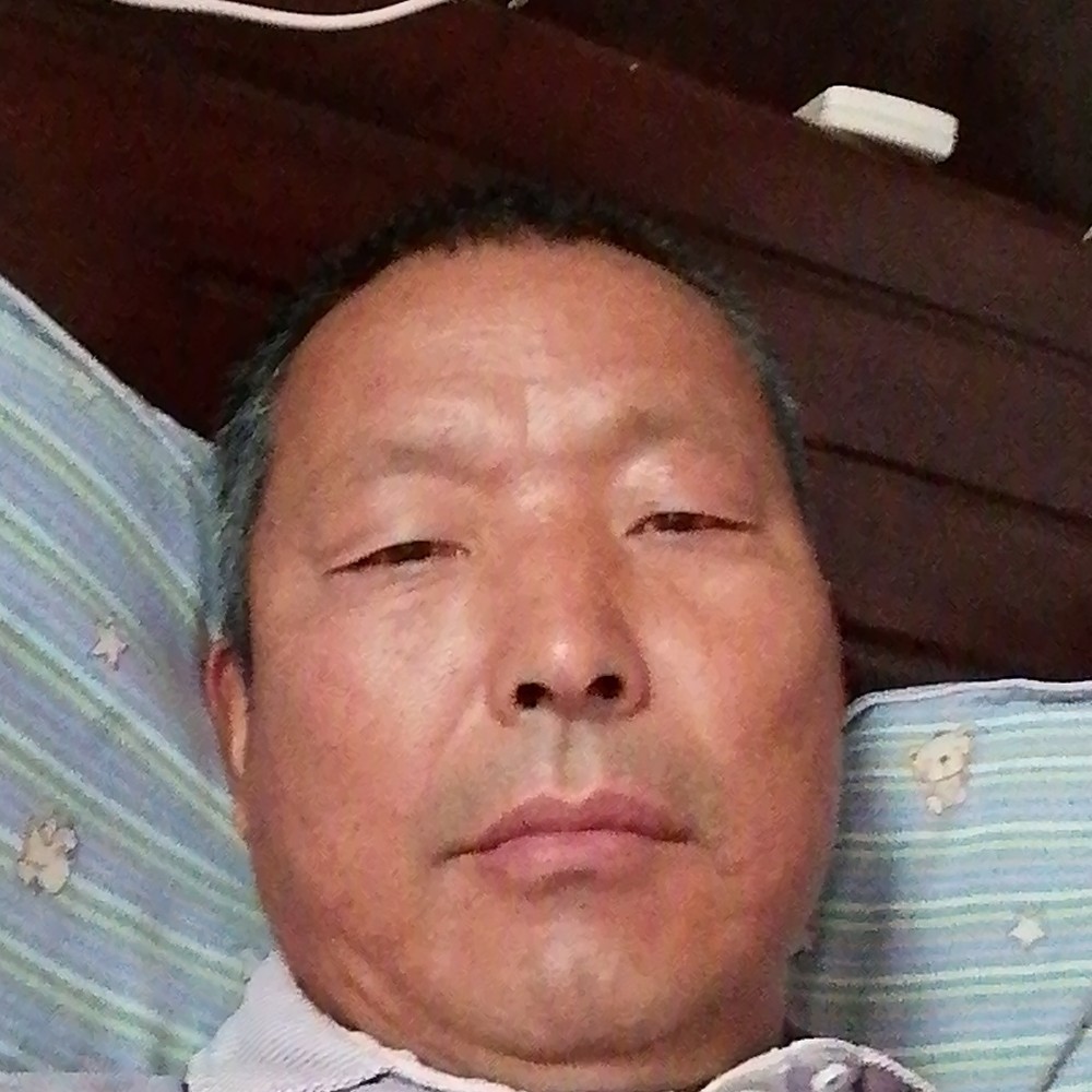 孤單泪了火车的照片