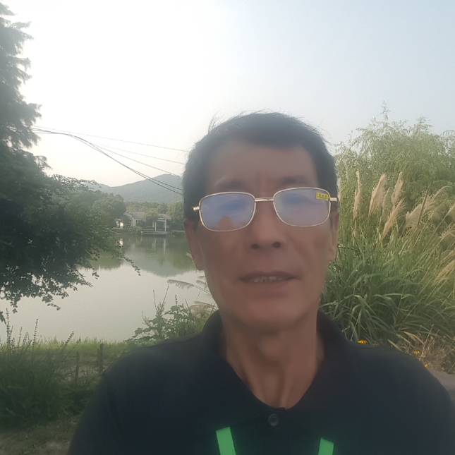 月光苦恋从容的照片