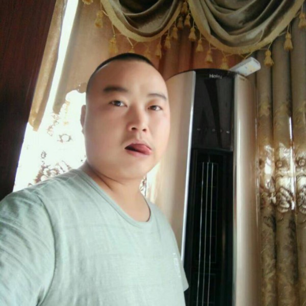 唐光的照片