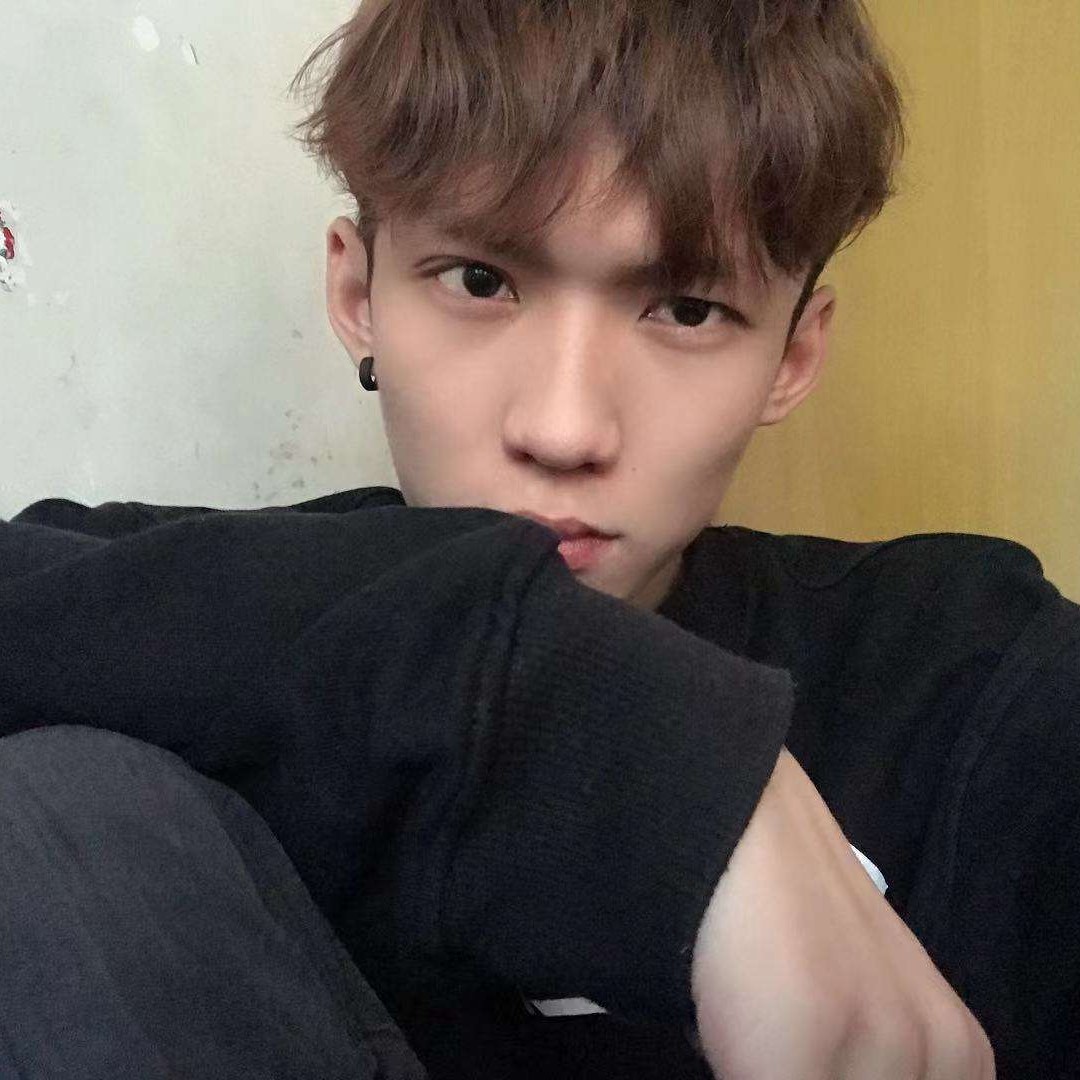 大门扯碧蓝的照片