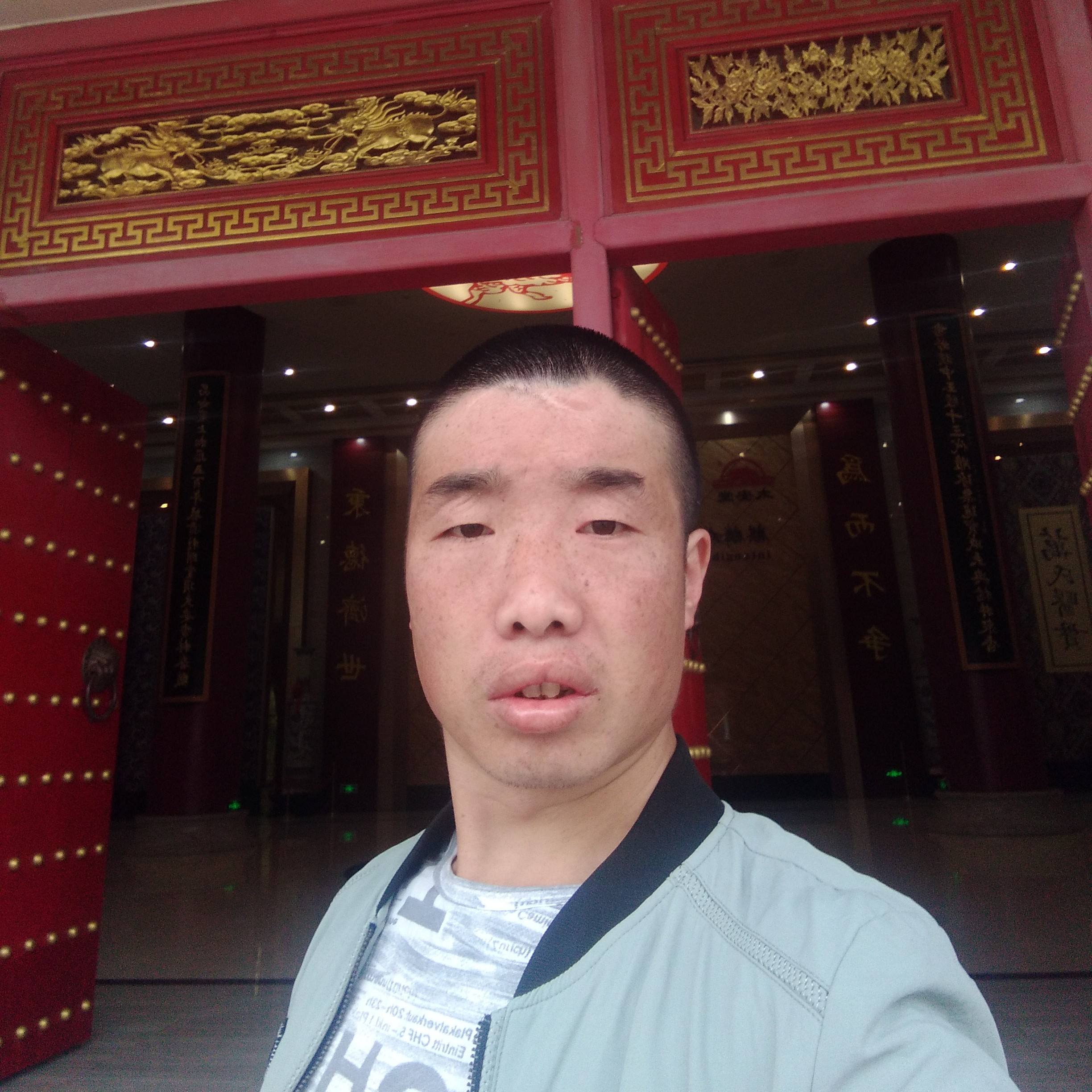 仇国建的照片