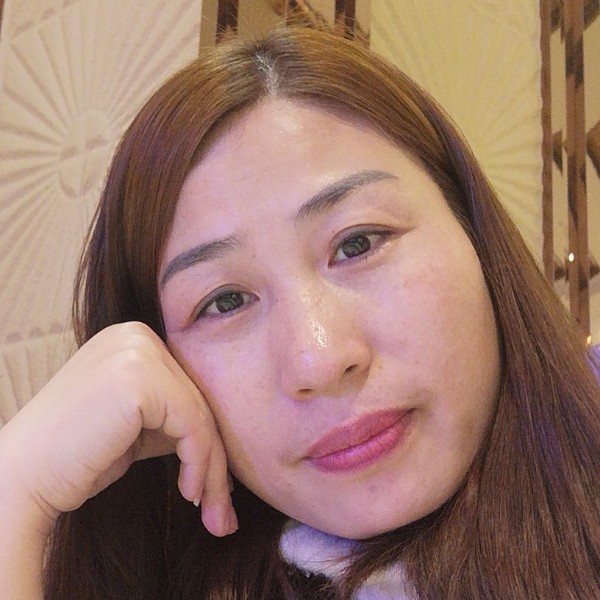 王嫣的照片
