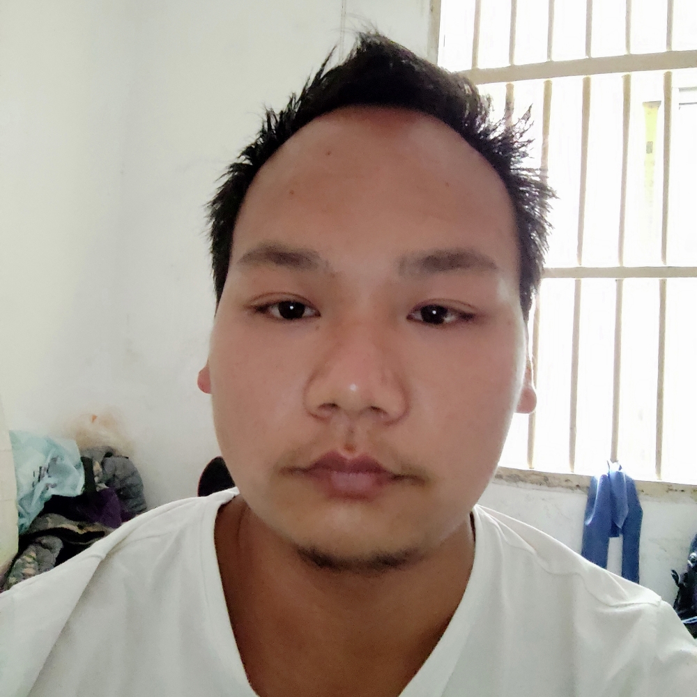 危机倾心路灯的照片