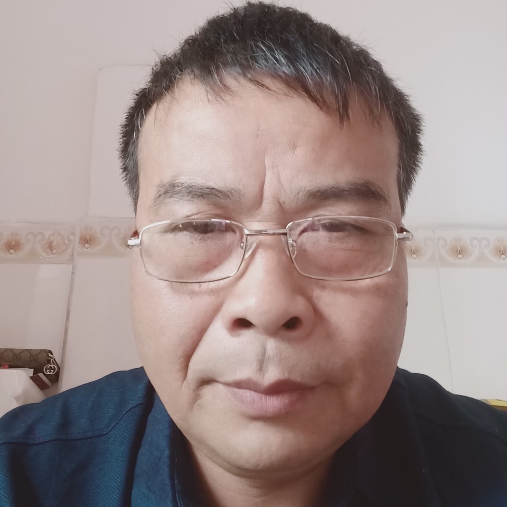 俊逸回眸情动的照片