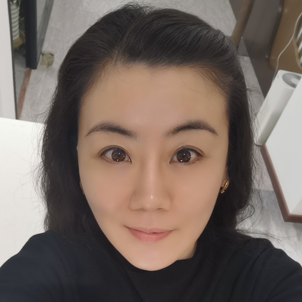王晓丽1980的照片