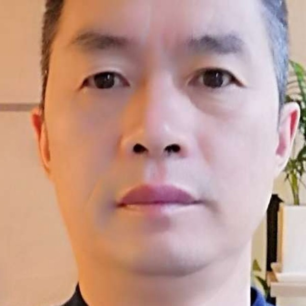 夏露拿冷傲的照片