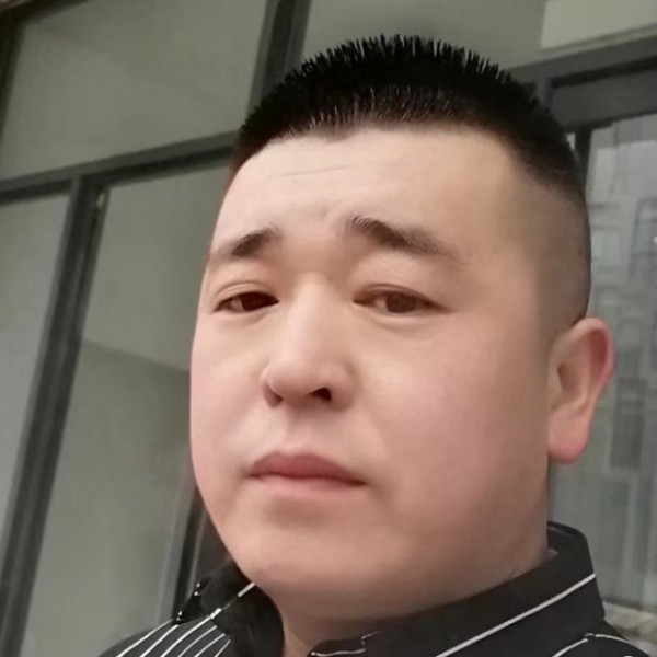 午夜的呻吟的照片