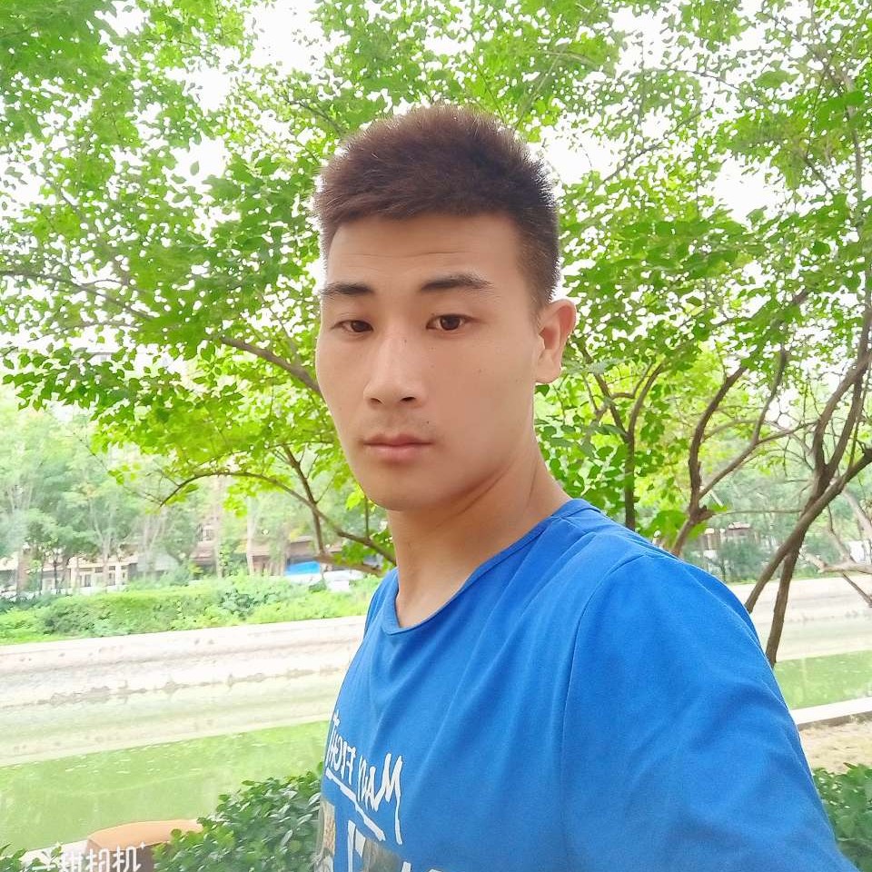 多情向风萧的照片