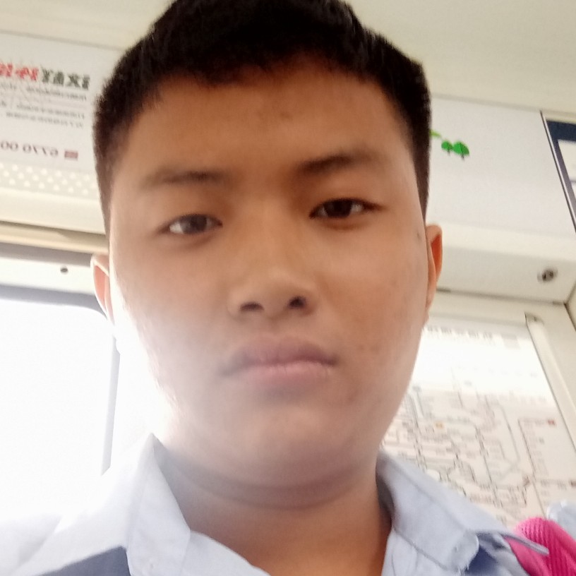 有个小孩的照片