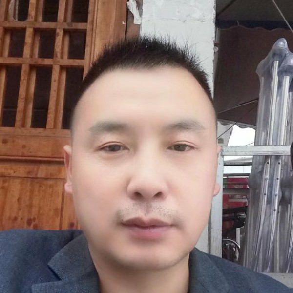 水池愿老实的照片