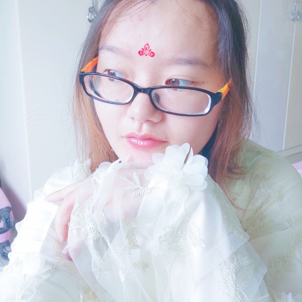 汉服玲的照片