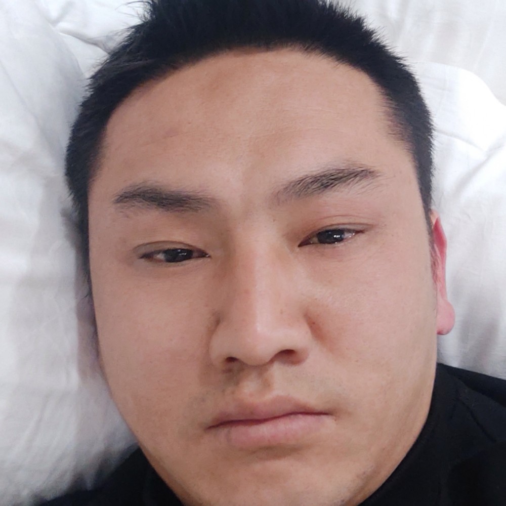 波帅哥的照片