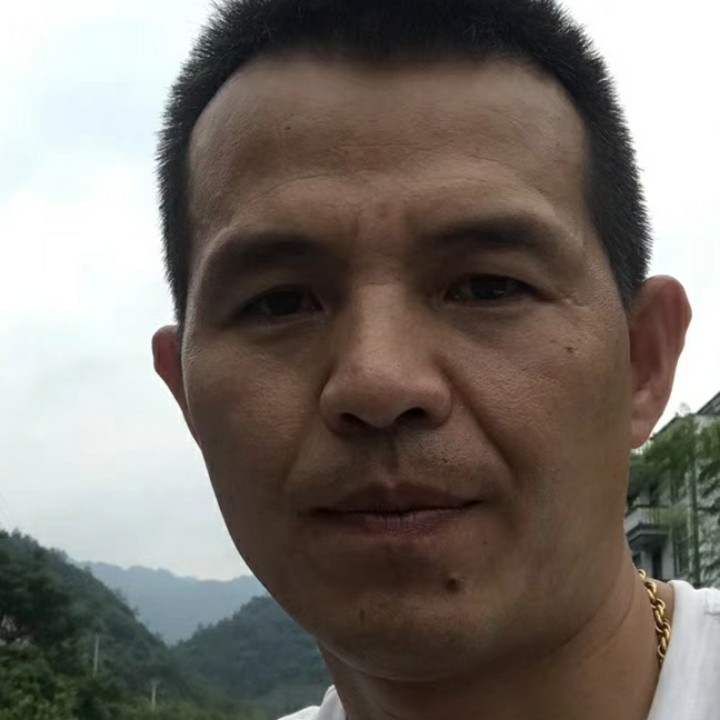 小巧还服饰的照片