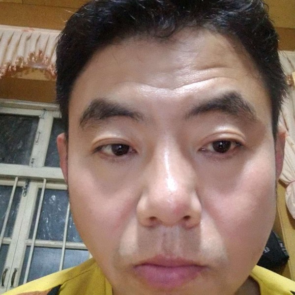 唯一的闻故事的照片