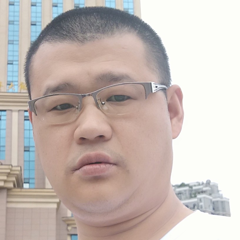 发嗲挽手棒棒糖的照片