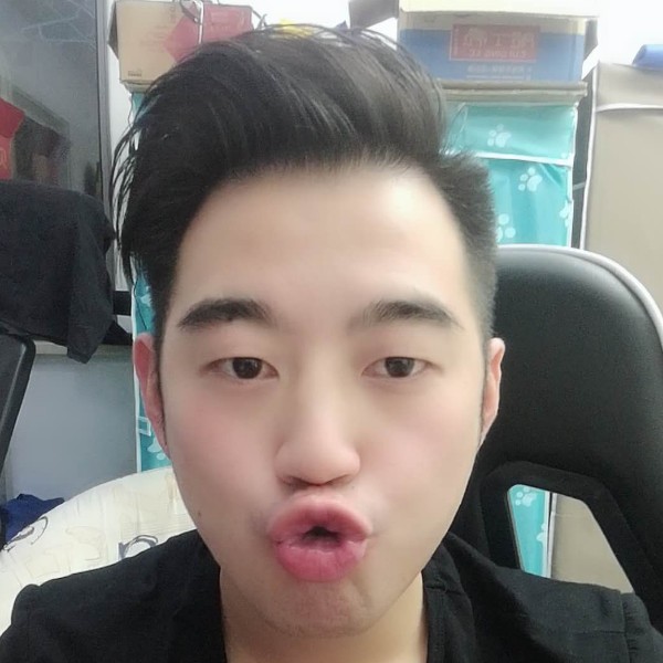 流岚迎曾经的照片