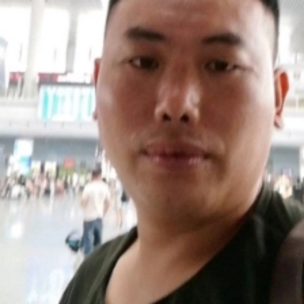 王国彪的照片
