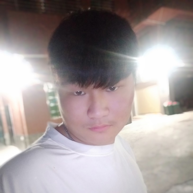 酷炫停止手链的照片