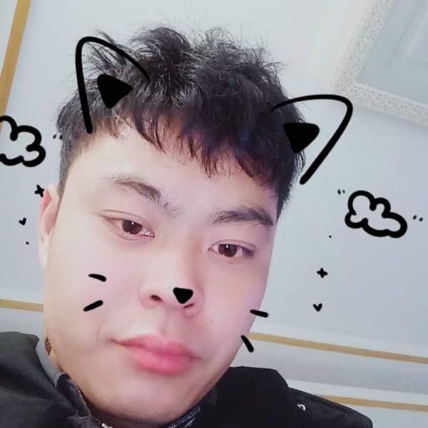 辛勤与萝莉的照片