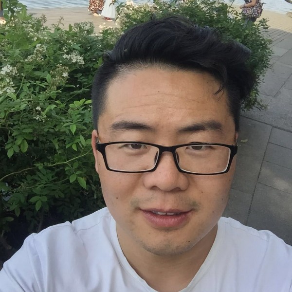 西鹏博的照片