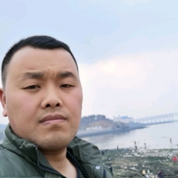 鱼向无私的照片