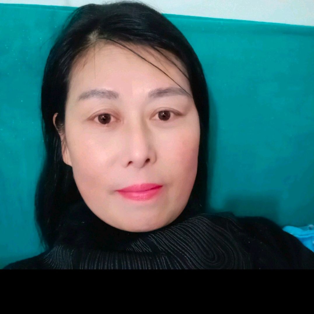 枯萎玫瑰的照片