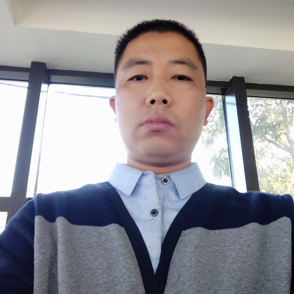 缥缈大方的照片