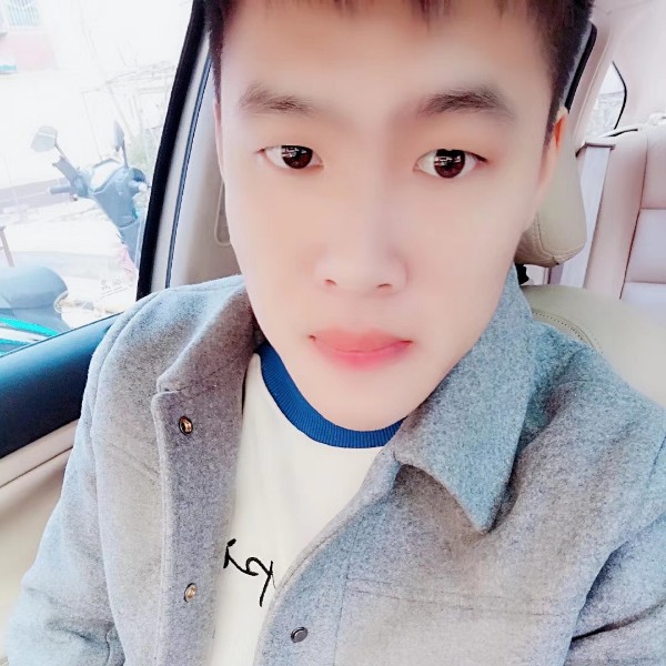 梧桐花的纯白的照片