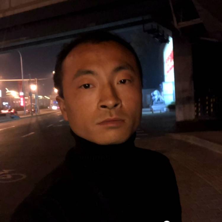 拉长泪了黑猫的照片