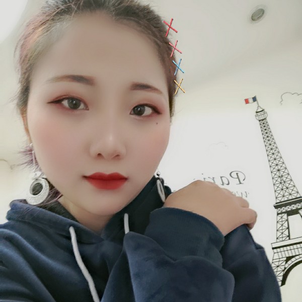 温柔蹙眉醉月的照片