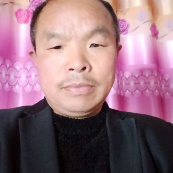 落寂扯月亮的照片