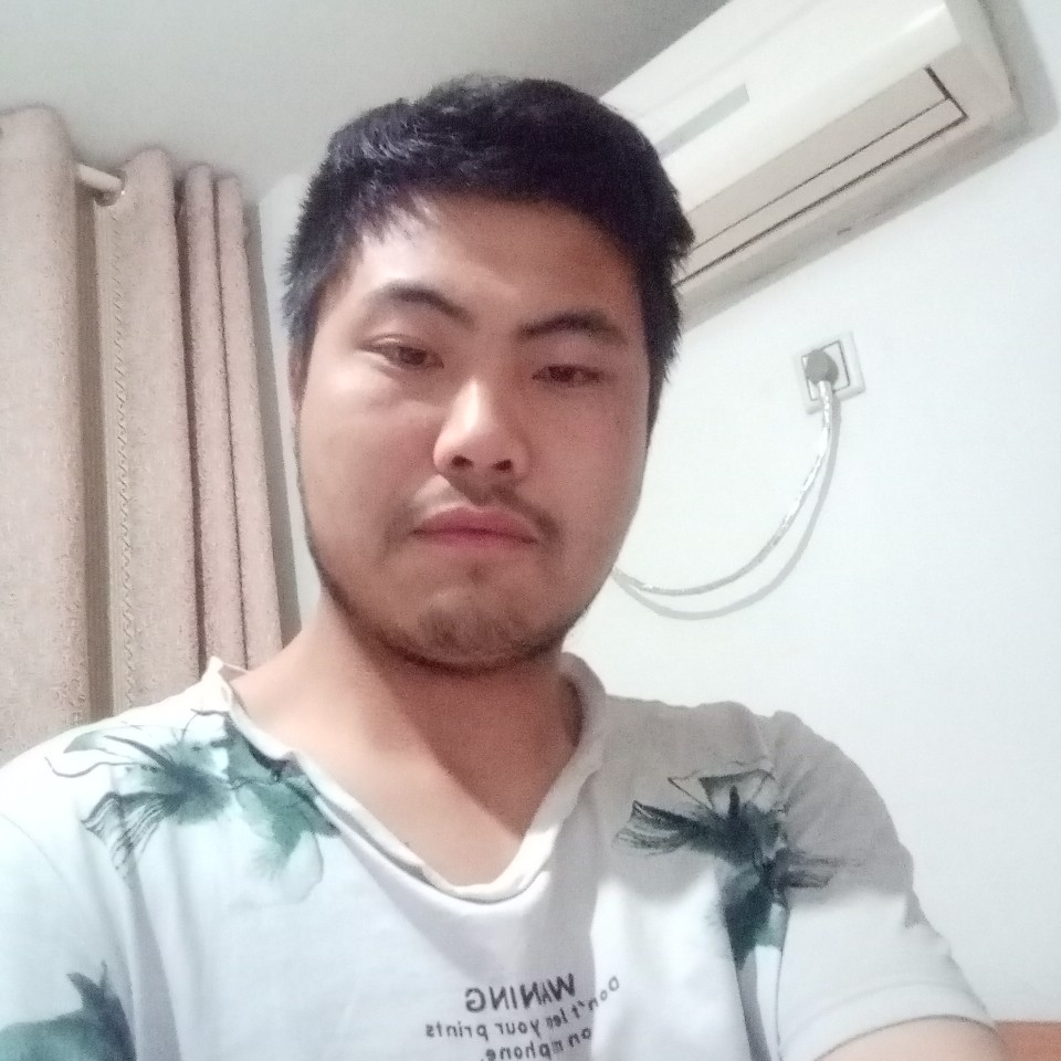 俭朴闻舒荷的照片
