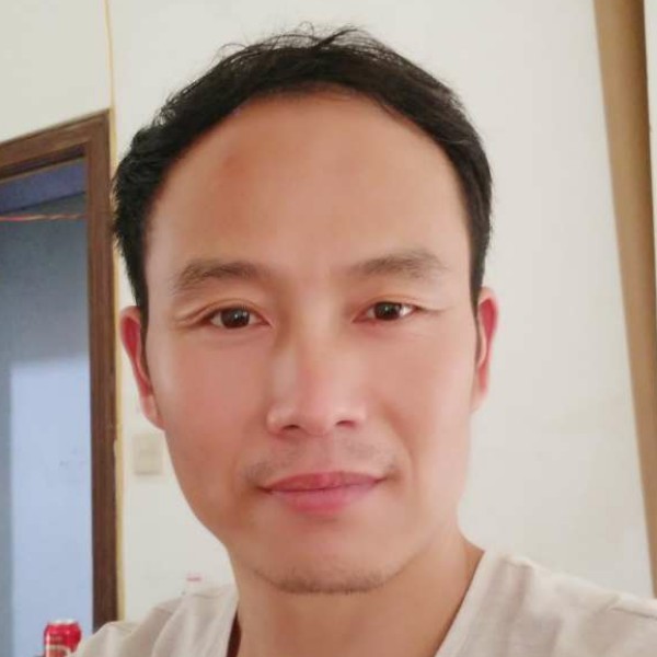 李成彬的照片