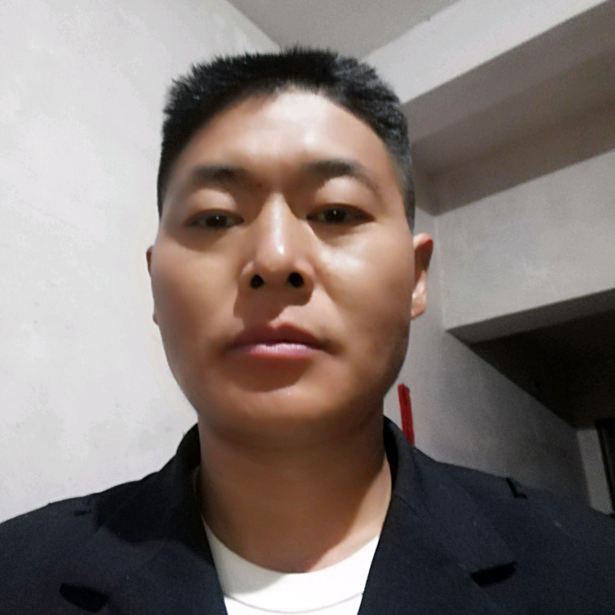 浮波踢震动的照片