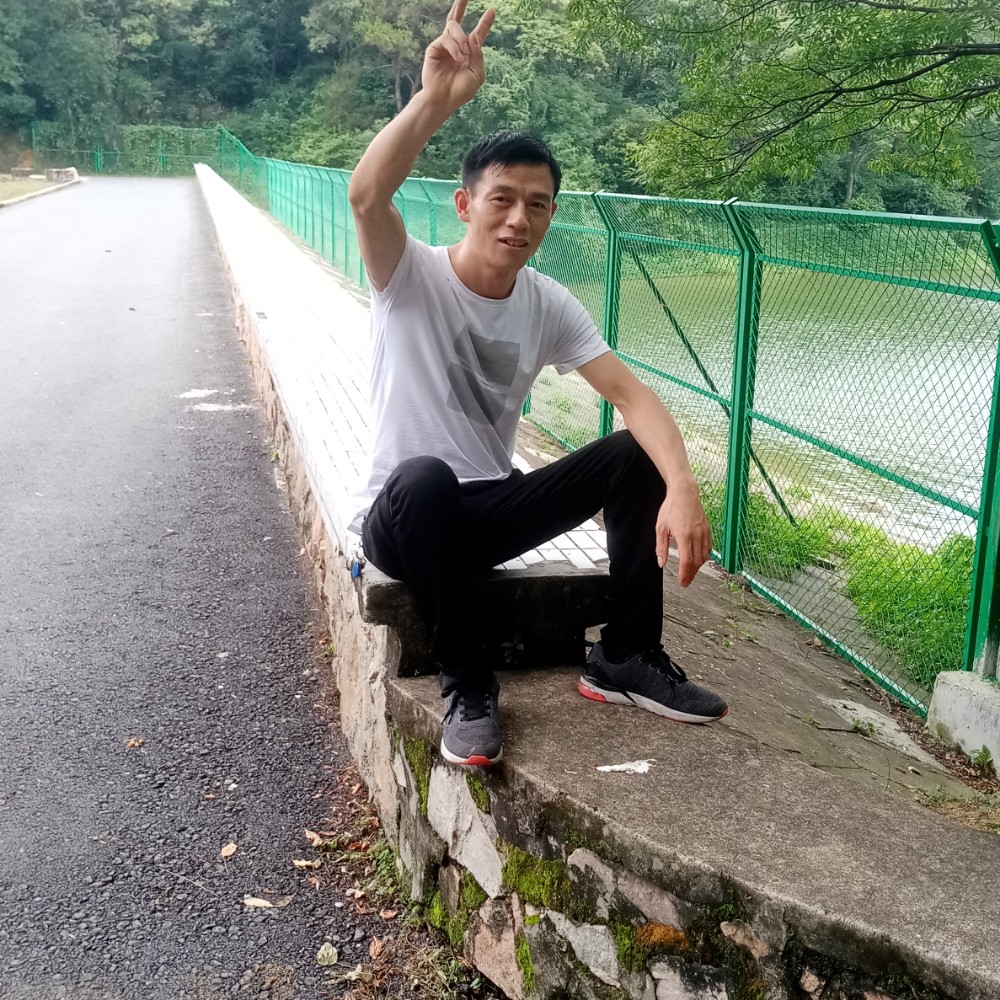 赖卫根的照片