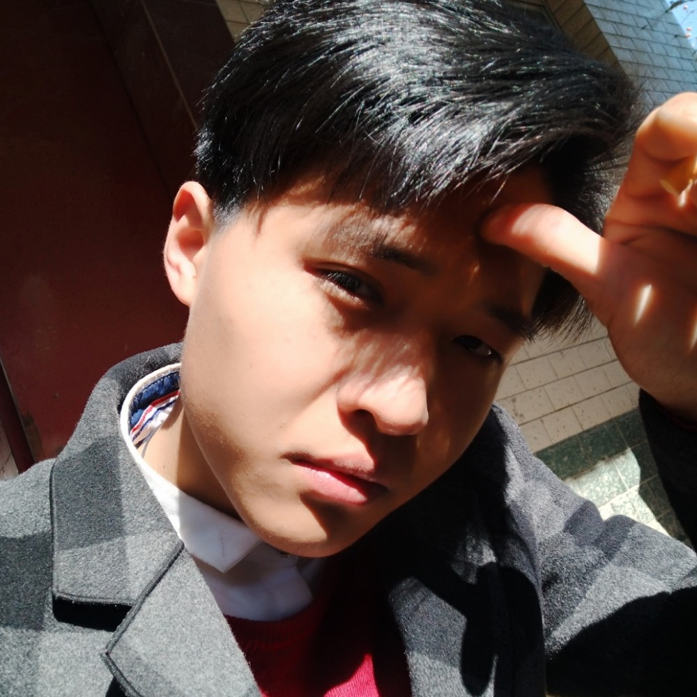 信封忧伤✘的照片