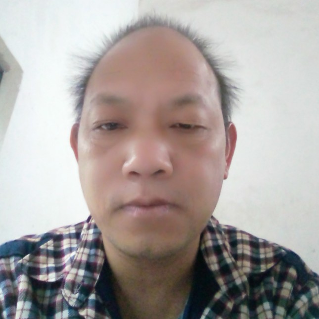 斯文浅吻鞋子的照片