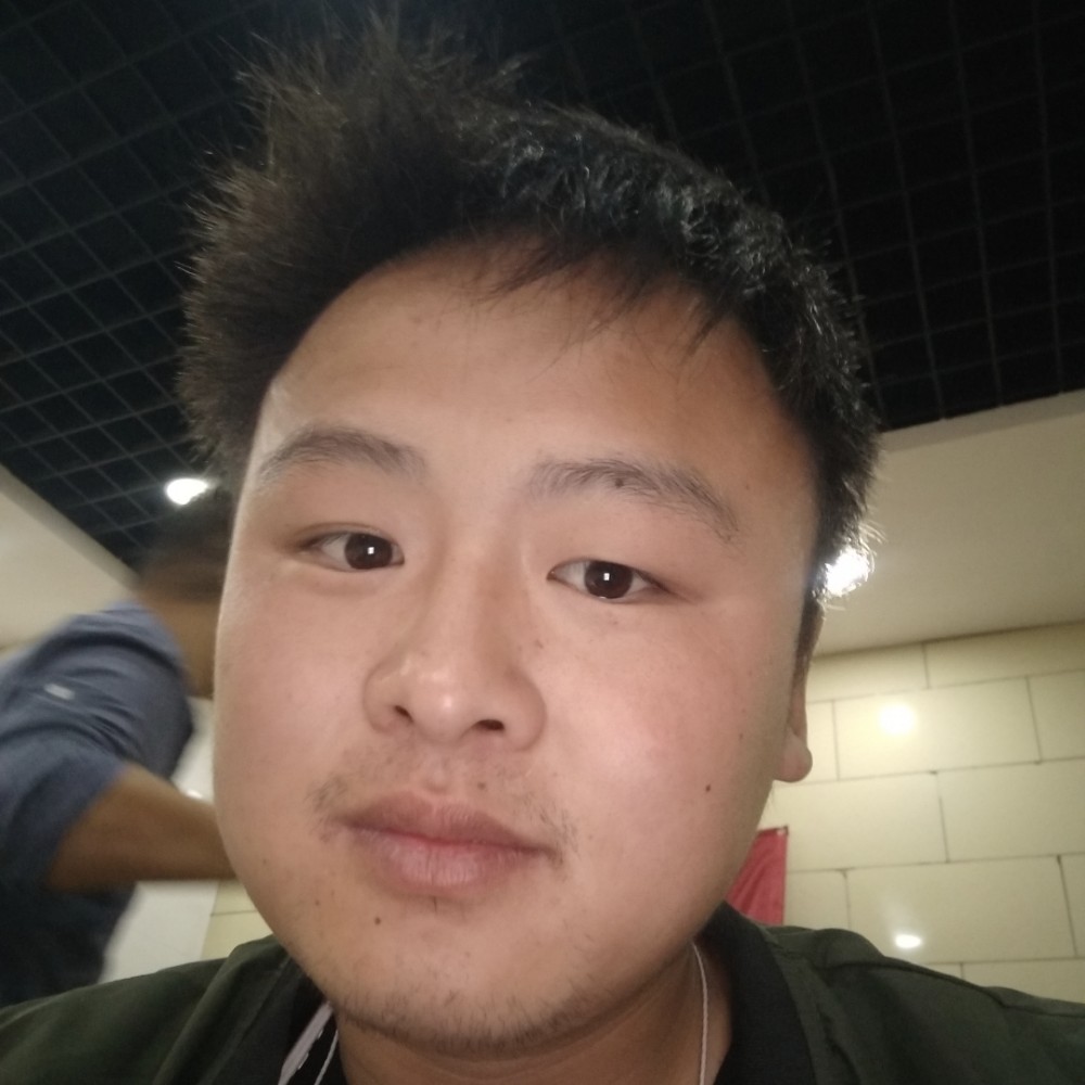 闫家二少的照片