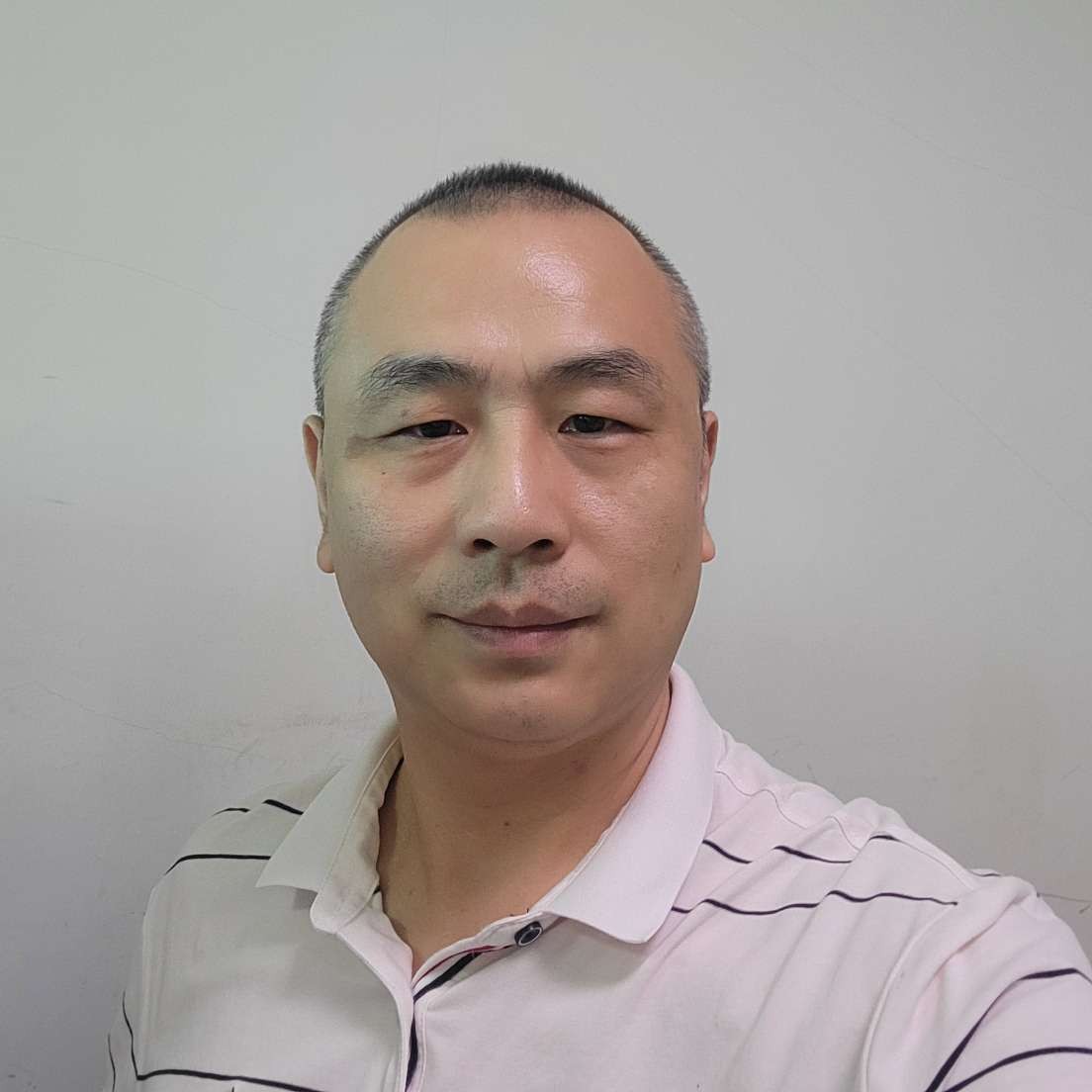 伍哥男人的照片
