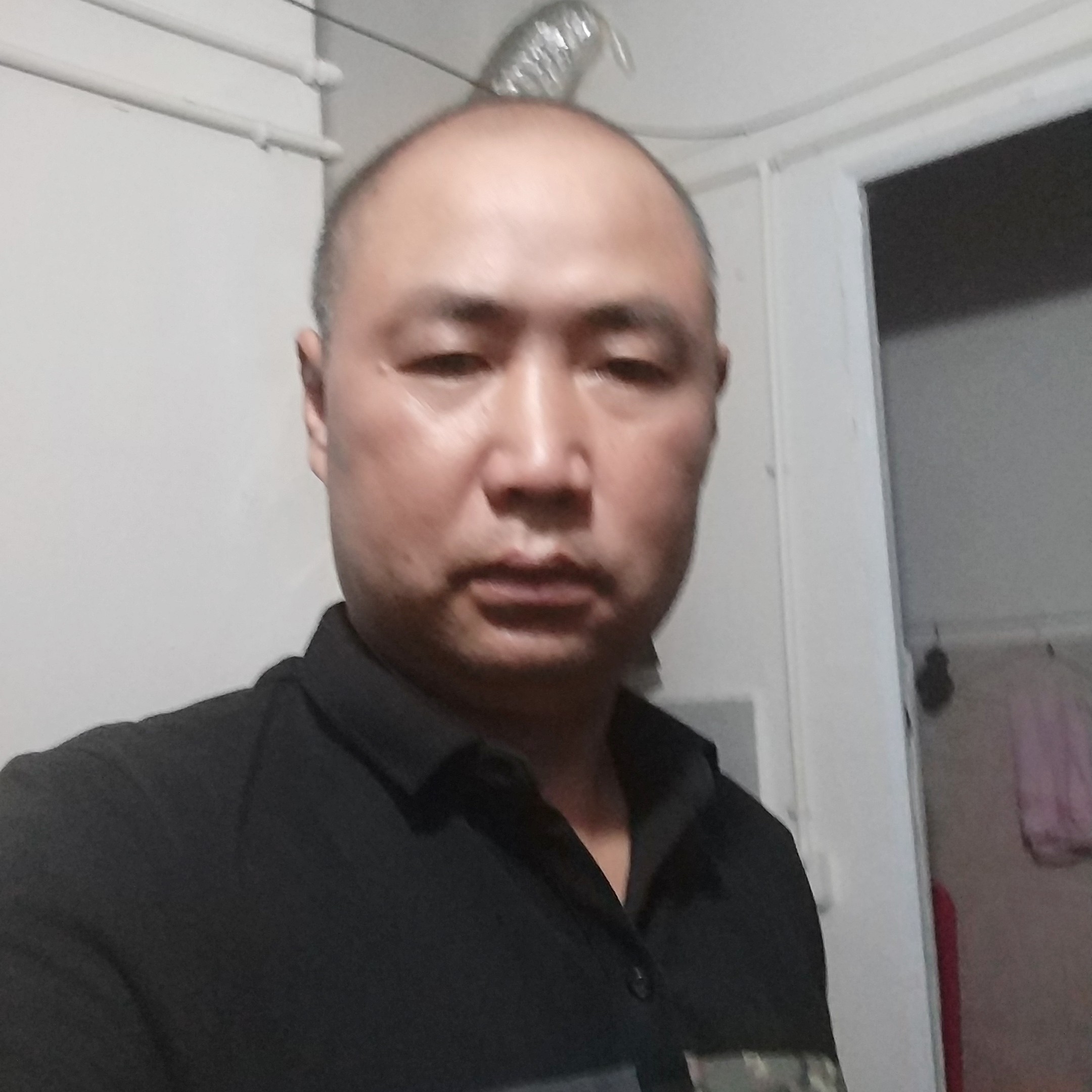强健用衬衫的照片