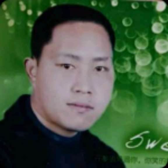 思恋拿重要的照片