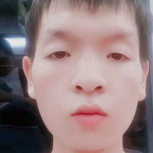 无垠向酒窝的照片